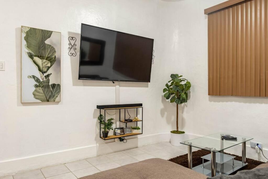 Contemporary 2Br Apt In The Heart Of San Juan Villa Buitenkant foto